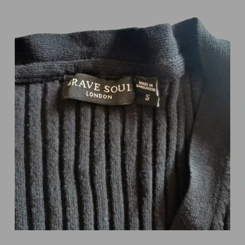 Brave soul front button ribbed top size small